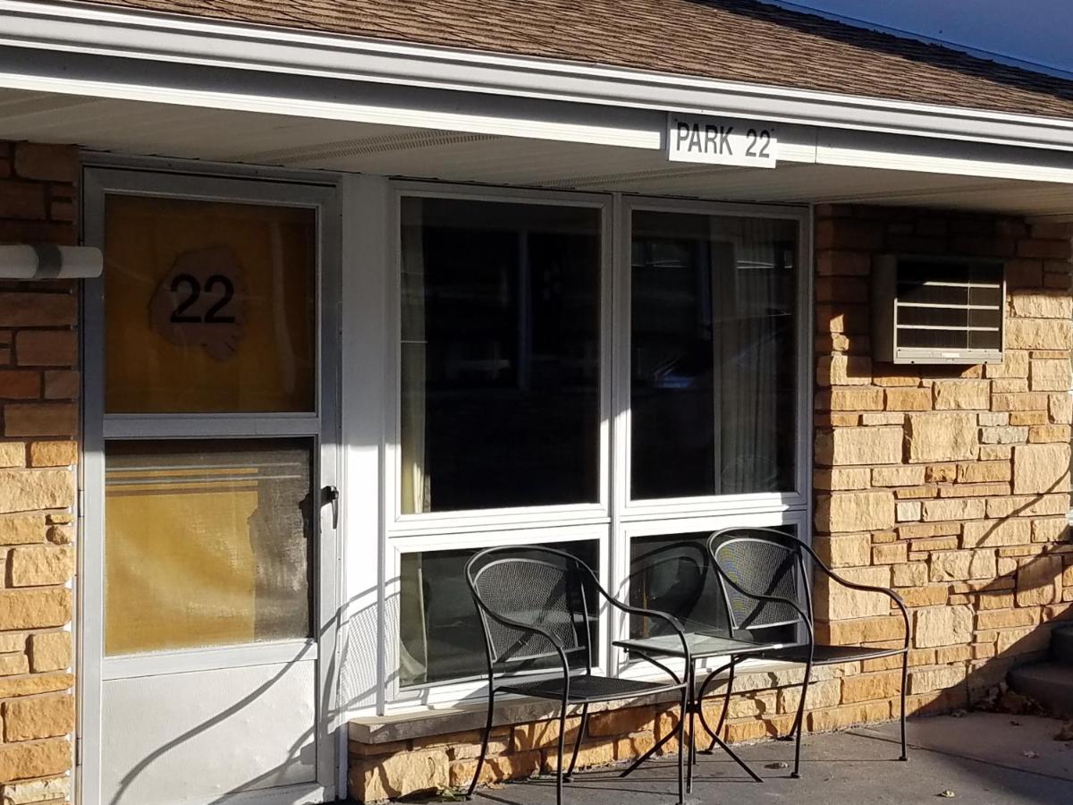 Black Hawk Motel & Suites Wisconsin Dells Exterior foto
